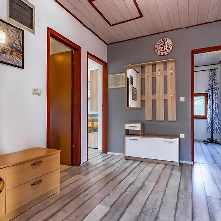 3 Bedroom Nice In *